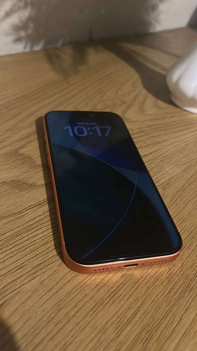 APPLE IPHONE 17 PRO 256GB | 100% BATTERY | APPLE WARRANTY | LIKE NEW