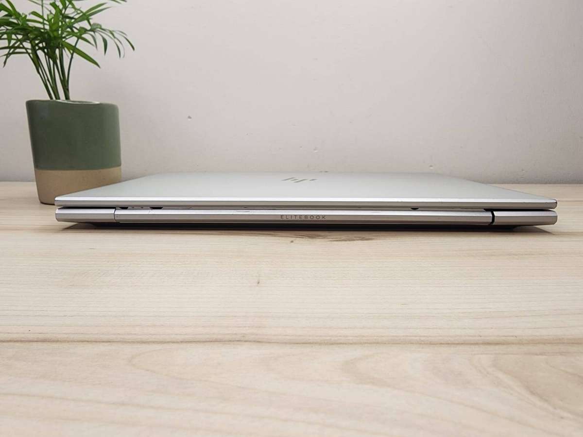 HP EliteBook 840 G8 LTE  11th Gen Intel Core i5  8GB  256GB SSD MINT