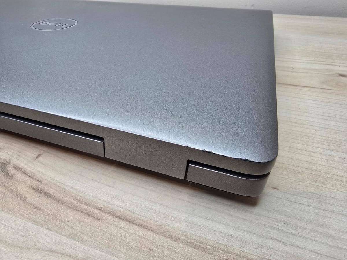 Dell Latitude 5530 LTE | i5-1235U 12th Gen vPro, 8GB/256GB SSD, Iris Xe | 15.6