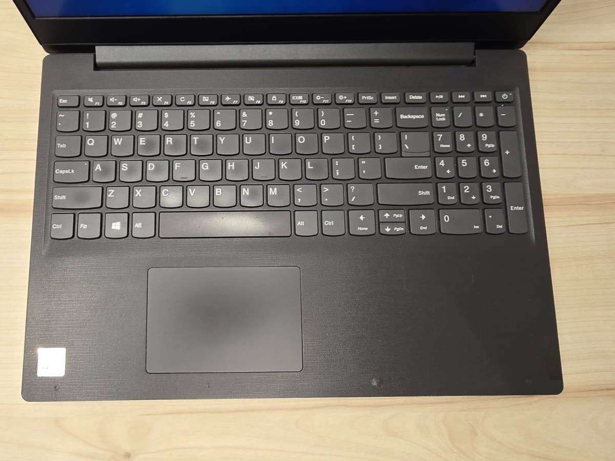 Lenovo V15 · Core i5 10th Gen · 12GB RAM · 256B SSD · 15.6"