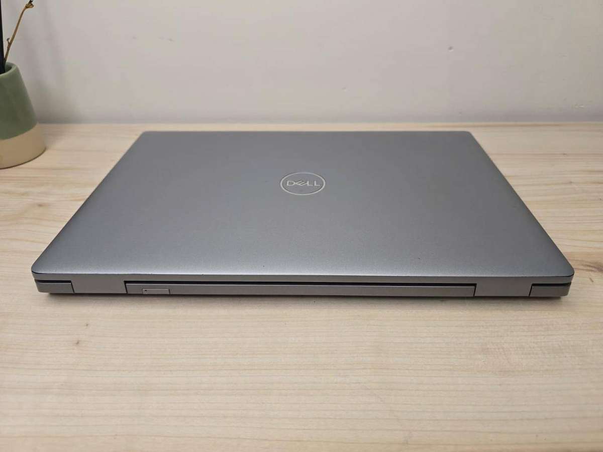 Dell Latitude 5520 | i5-1145G7 vPro 11th Gen | 8GB | 256GB SSD | LTE | Iris Xe