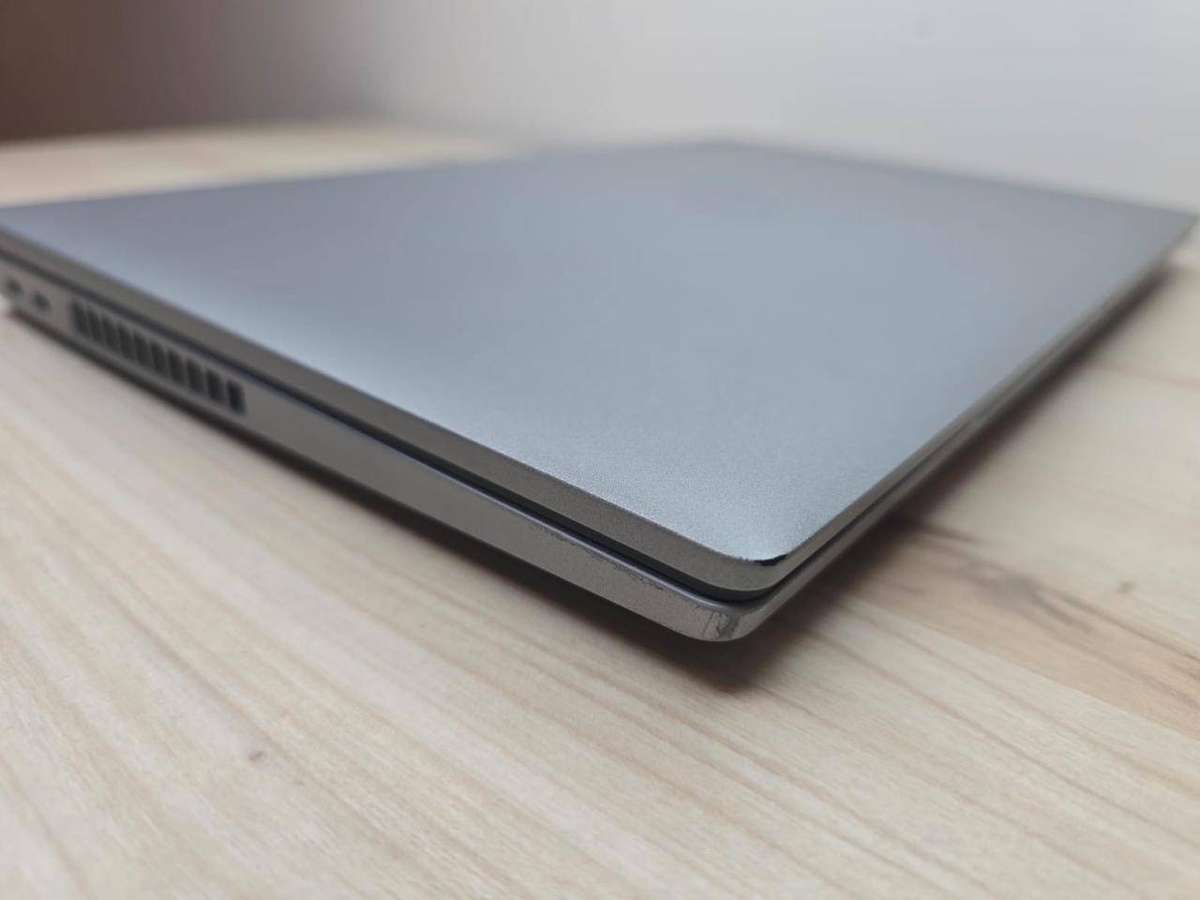 Dell Latitude 5520 · Core i5-1145G7 vPro · 8GB · 256GB SSD · 15.6