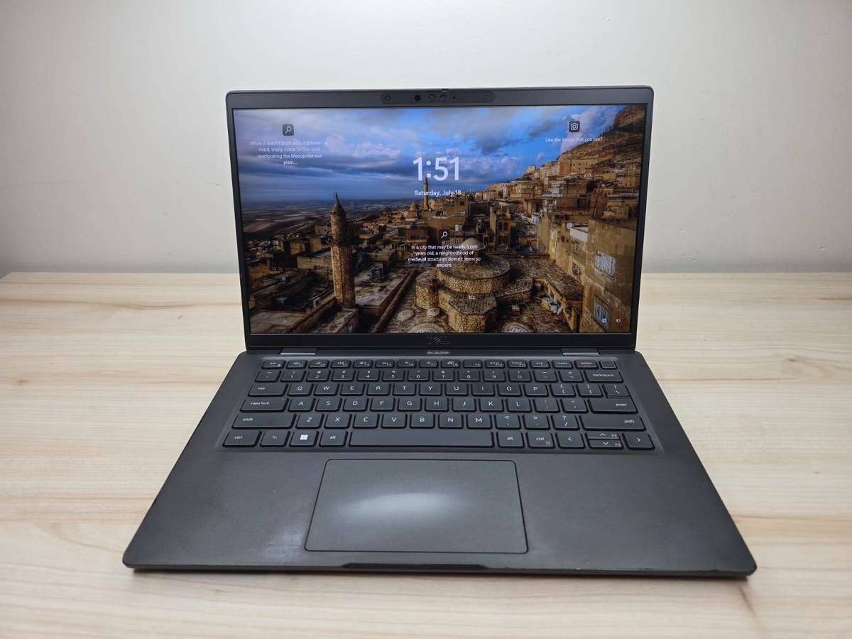 Dell Latitude 7430 Ultrabook  Intel i7 12th Gen  16GB RAM  256GB SSD  LTE  Windows 11 pro