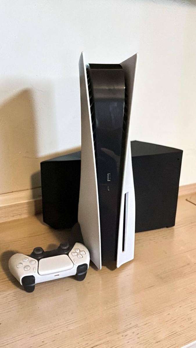 Sony PS5 Disc Edition Console | 2x DualSense Controllers | 825GB