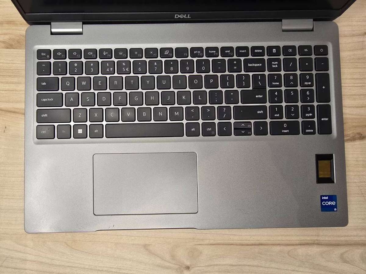 Dell Latitude 5530 LTE | i5-1235U 12th Gen vPro, 8GB/256GB SSD, Iris Xe | 15.6