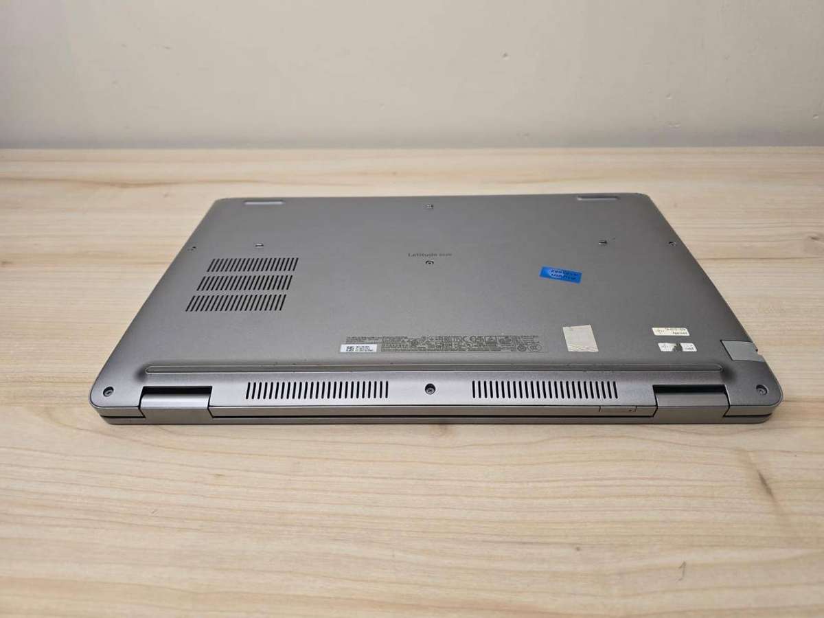 Dell Latitude 5520 | i5-1145G7 vPro 11th Gen | 8GB | 256GB SSD | LTE | Iris Xe
