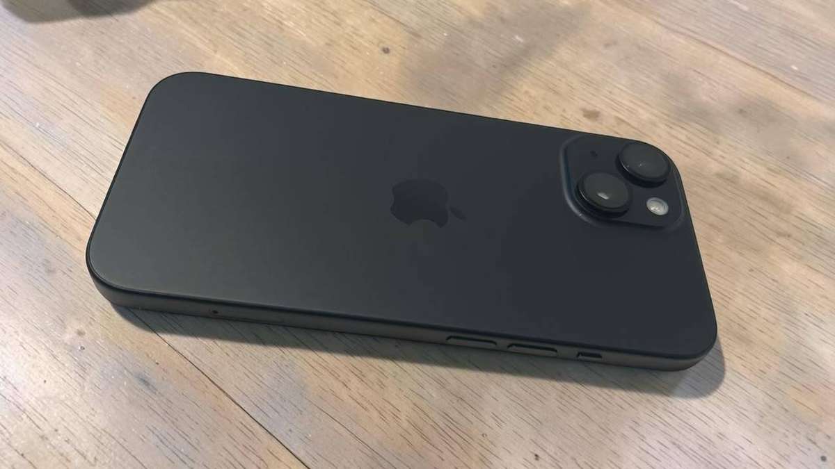Apple iPhone 15 128GB Black | 100% Battery Health