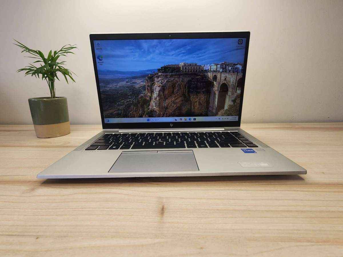 HP EliteBook 840 G8 LTE  11th Gen Intel Core i5  16GB  512Gb Ssd Clean