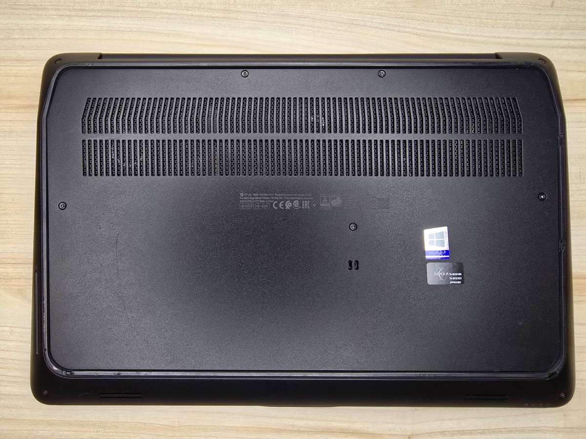HP ZBook 15 G3 Mobile Workstation  Intel Core i7 | 16GB RAM | 512GB SSD | NVIDIA Quadro M1000M 2GB
