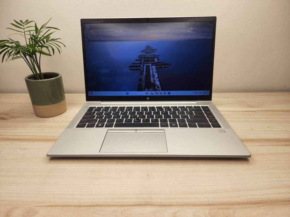 HP EliteBook 840 G8 LTE  11th Gen Intel Core i5  8GB  256GB SSD MINT