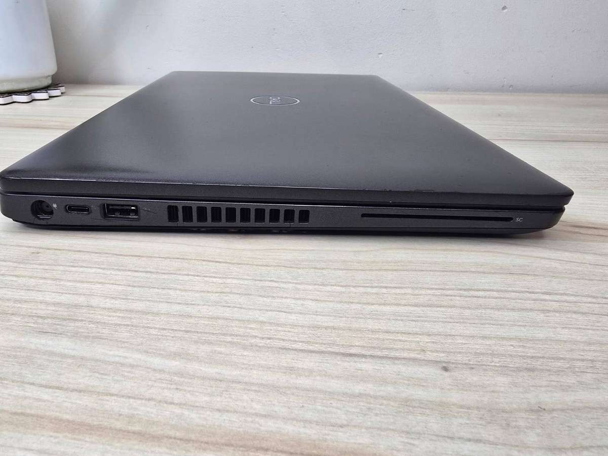 Dell Latitude 5400 i5 8th gen 8gb ram 256gb ssd lte