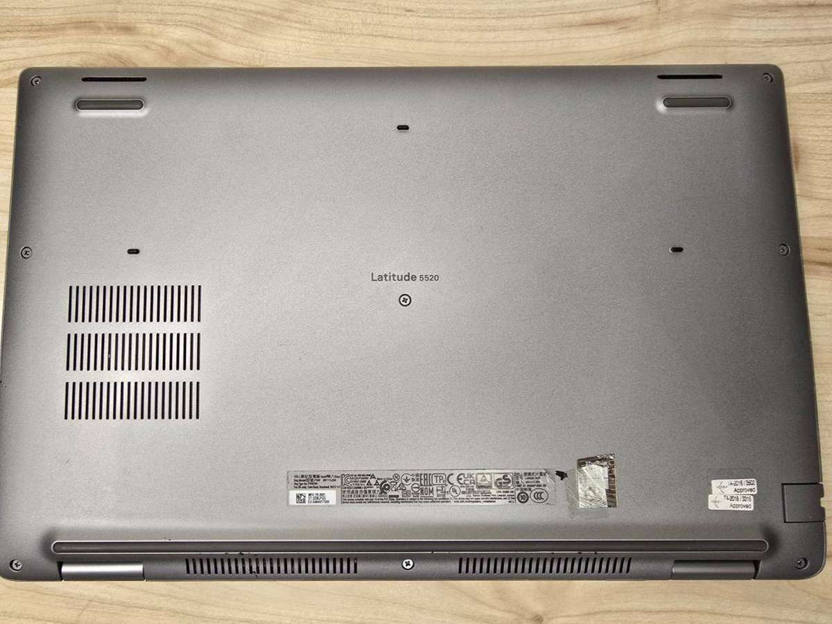 Dell Latitude 5520 | i5-1145G7 vPro 11th Gen | 8GB | 256GB SSD | LTE | Iris Xe