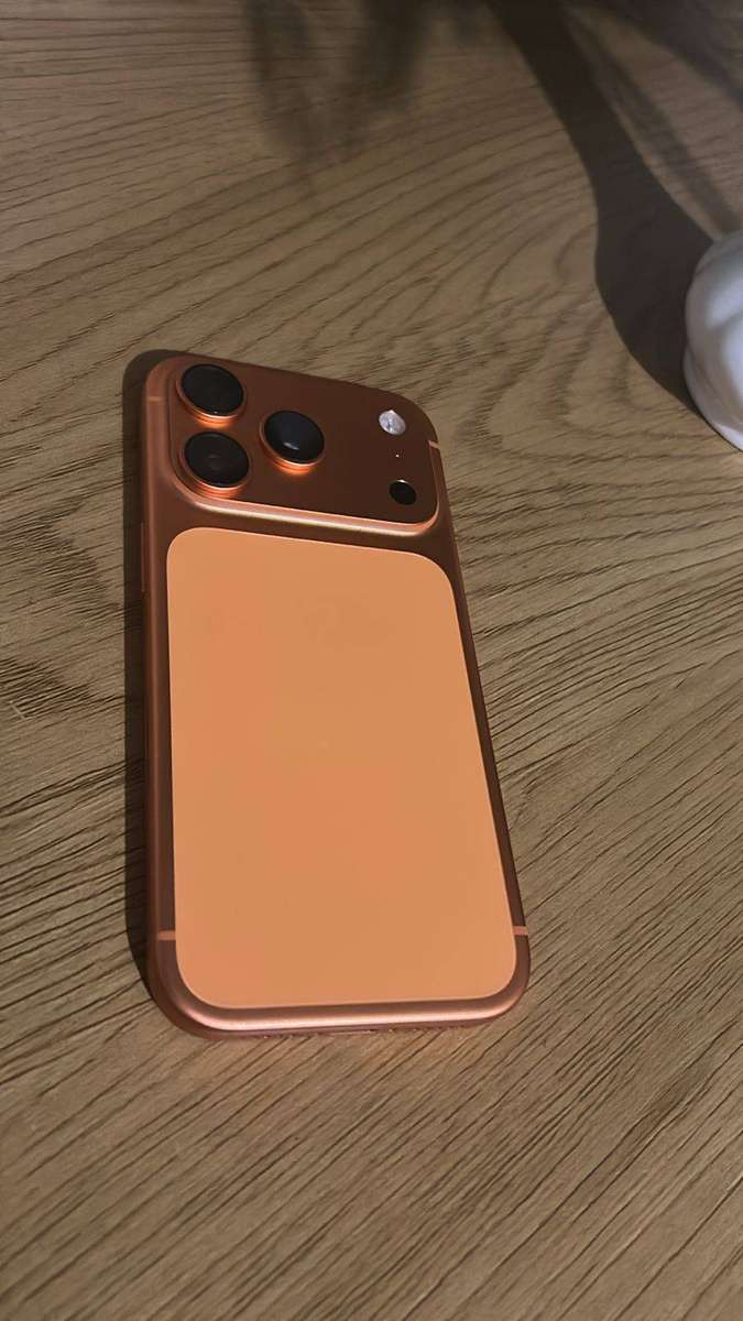 APPLE IPHONE 17 PRO 256GB | 100% BATTERY | APPLE WARRANTY | LIKE NEW