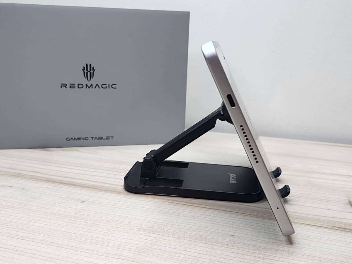 REDMAGIC Astra Gaming Tablet 12GB RAM 256GB | Snapdragon | Mint Condition |