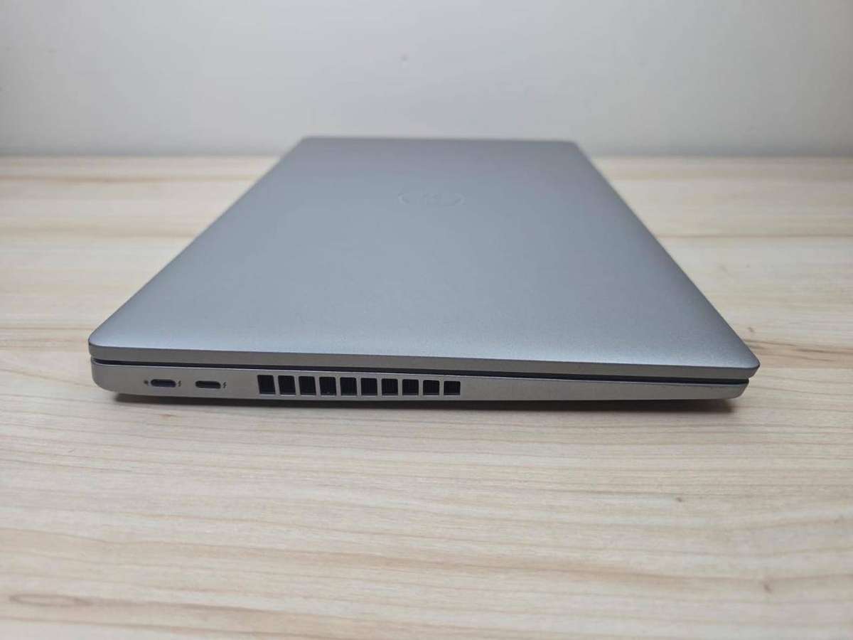 Dell Latitude 5520 · Core i5-1145G7 vPro · 8GB · 256GB SSD · 15.6