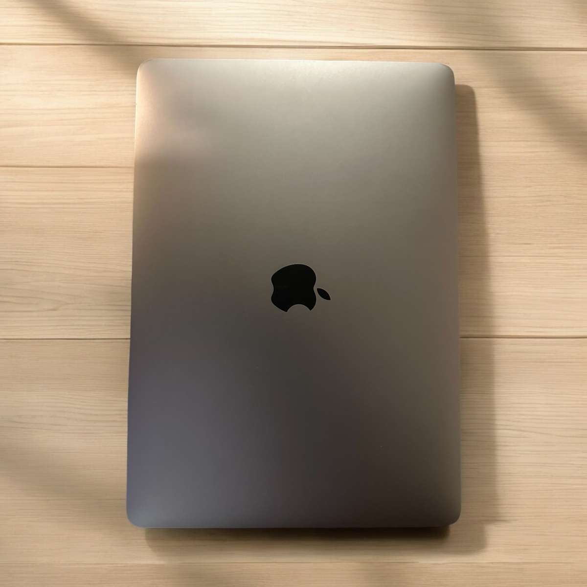 MACBOOK PRO 2017 CORE I5 8GB RAM 500GBSSD
