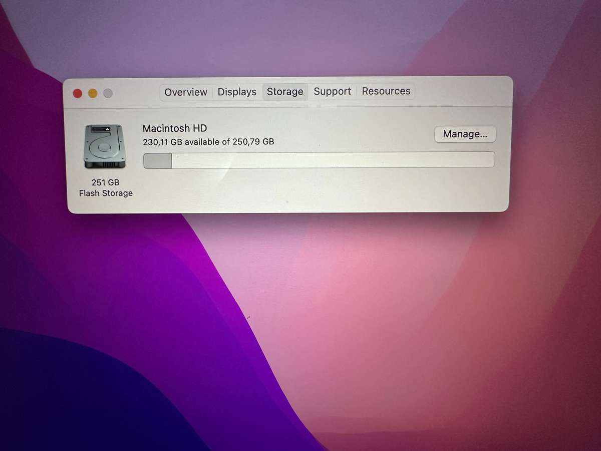 Apple MacBook Pro Retina 15` mid 2015, Intel i7 Quad Core@2.2GHz, 16GB RAM, 251GB SSD, macOS Monter