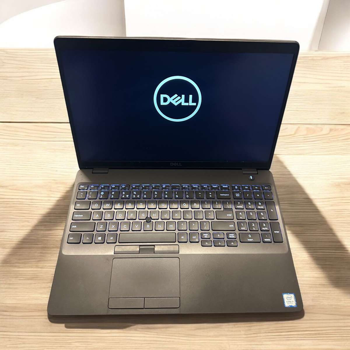 Dell Precision 3541  i7-9750H / 15.6 FHD / 32GB RAM / 512GB SSD / 1TB HDD/Quadro P620 4GB/4G LTE