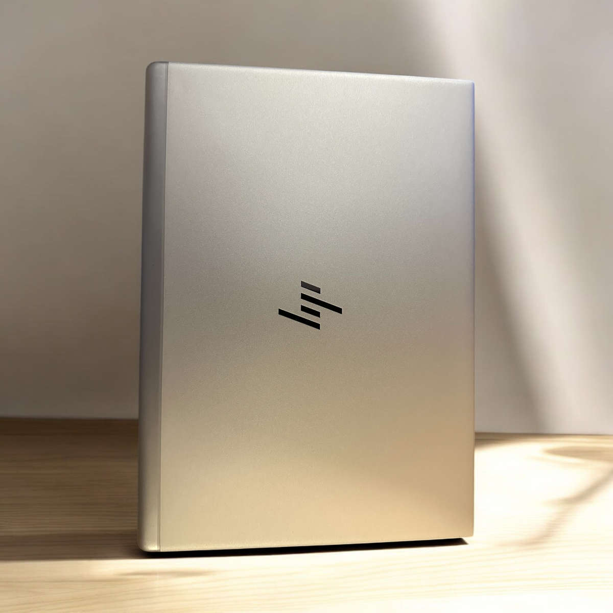 HP EliteBook 840 G5  8th Gen i7-8550U@1.9GHz, 16GB RAM, 256GB SSD FHD Display LTE