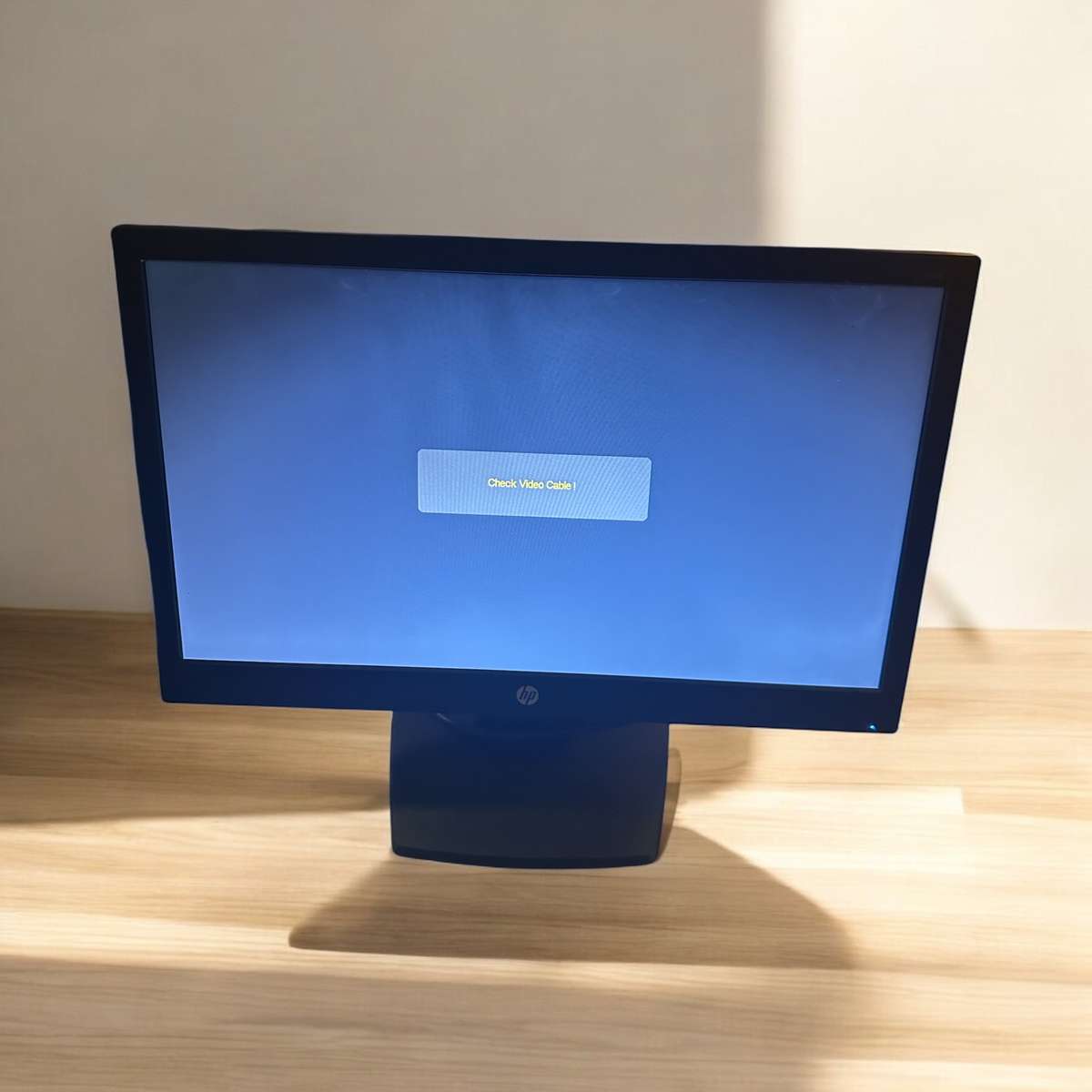 HP V194 18.5' HD Monitor
