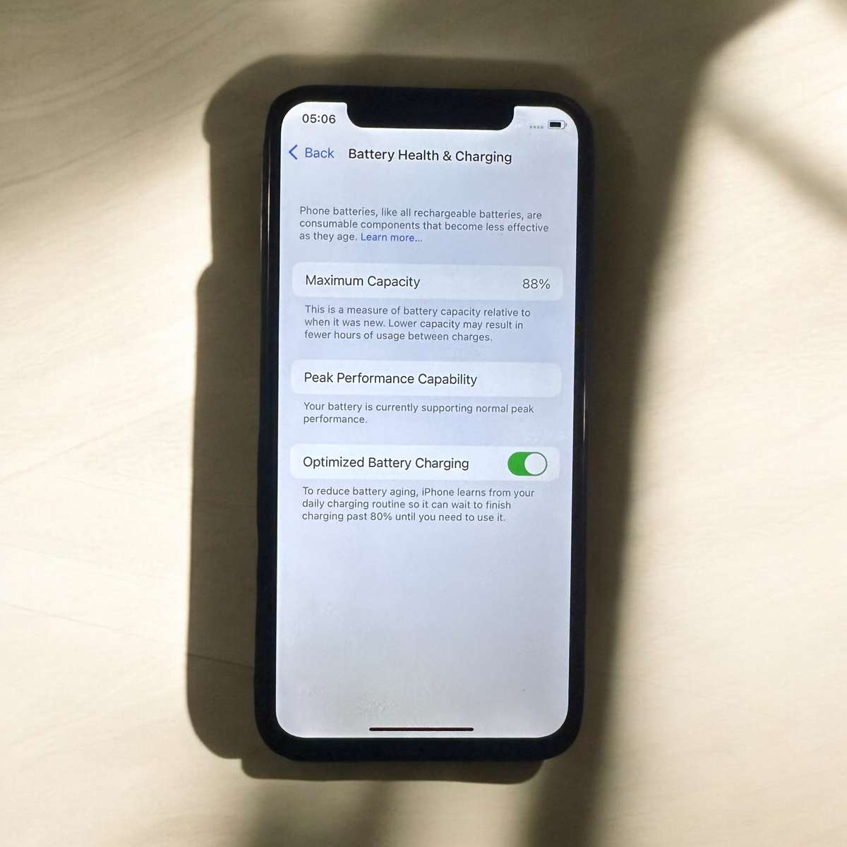 i PHONE X  64GB 88% BATTERY PLEASE READ