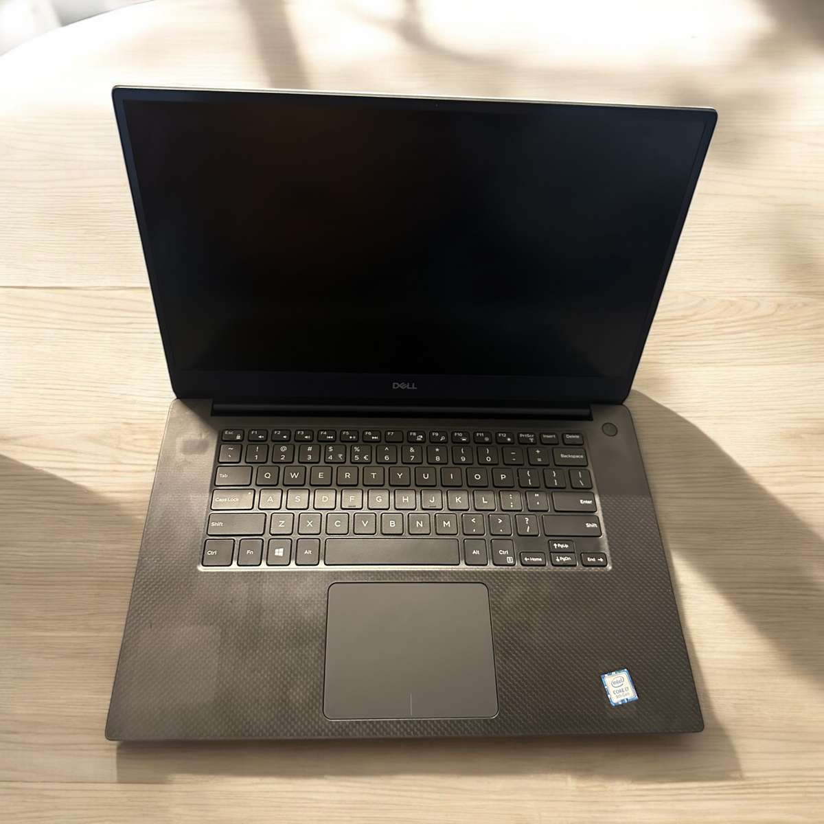 Dell Precision 5540 Mobile Workstation  Core i7-9750H /  / 16GB RAM / 512GB SSD / Quadro T1000