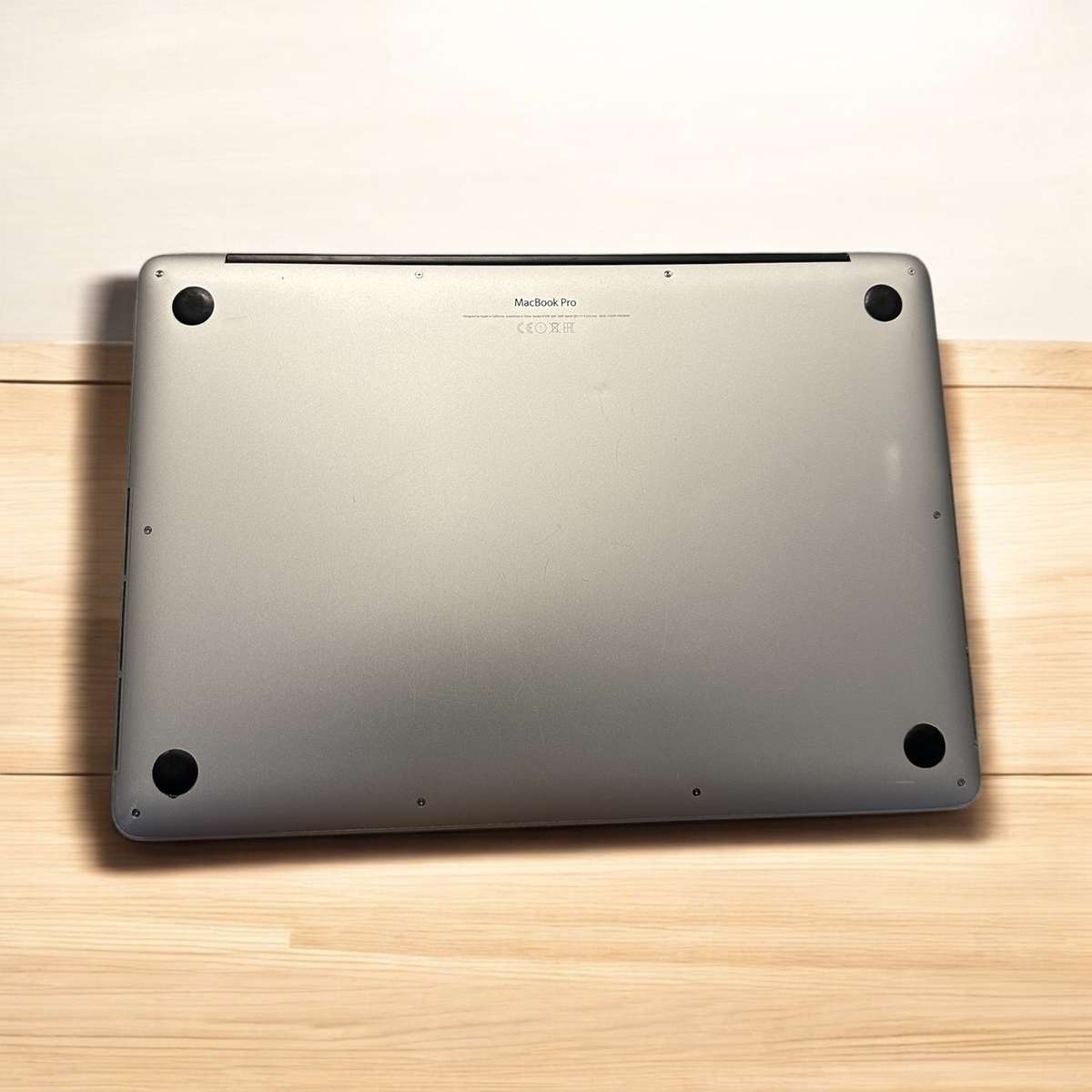 Apple MacBook Pro Retina 15` mid 2015, Intel i7 Quad Core@2.2GHz, 16GB RAM, 251GB SSD, macOS Monter