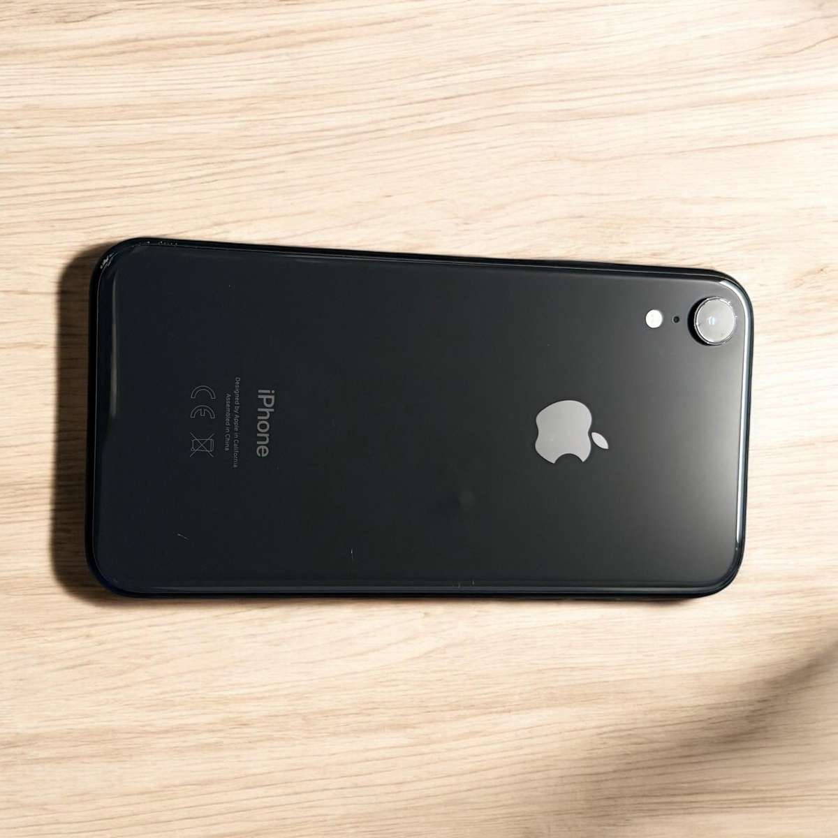 I phone xr 64gb 80% batt health mint