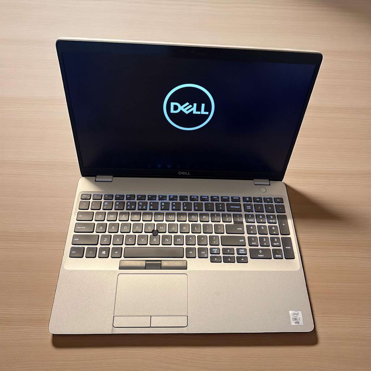 Dell latitude 5511 Core i7 10th gen 16gb ram 512gb ssd Nvidia Geforce Mx 250 lte