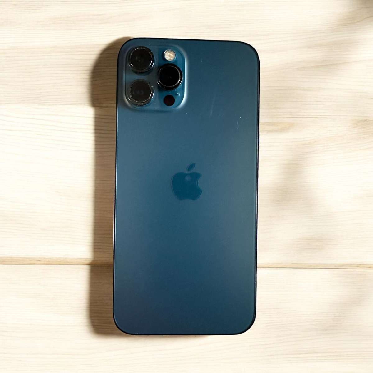 Apple iPhone 12 Pro Max  128GB,  Mint condition 82% batt health