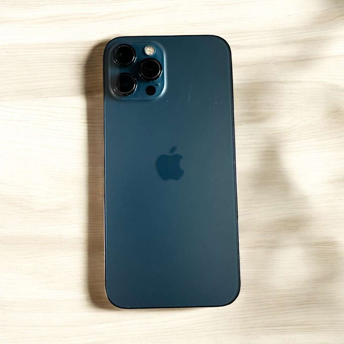 Apple iPhone 12 Pro Max  128GB,  Mint condition 82% batt health