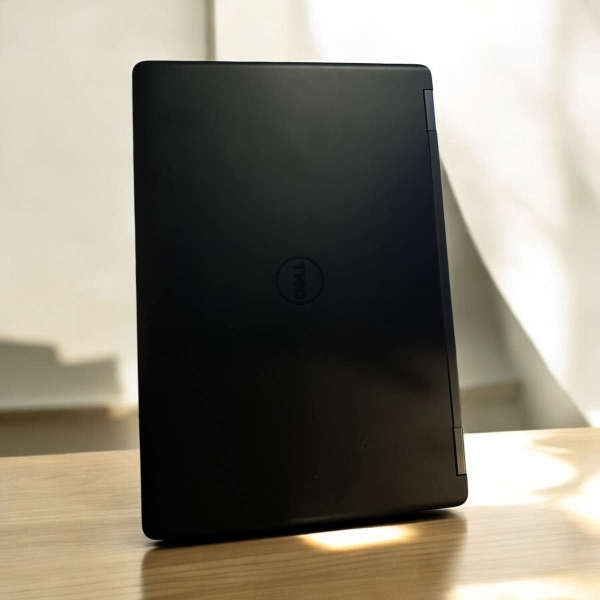 Dell Latitude E5550, ,Intel i5-5300U@2.3GHz, 4GB RAM, 500GB hdd,