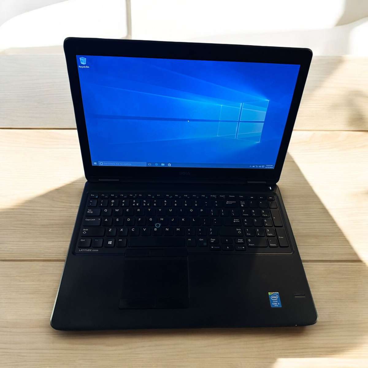 Dell Latitude E5550, ,Intel i5-5300U@2.3GHz, 4GB RAM, 500GB hdd,