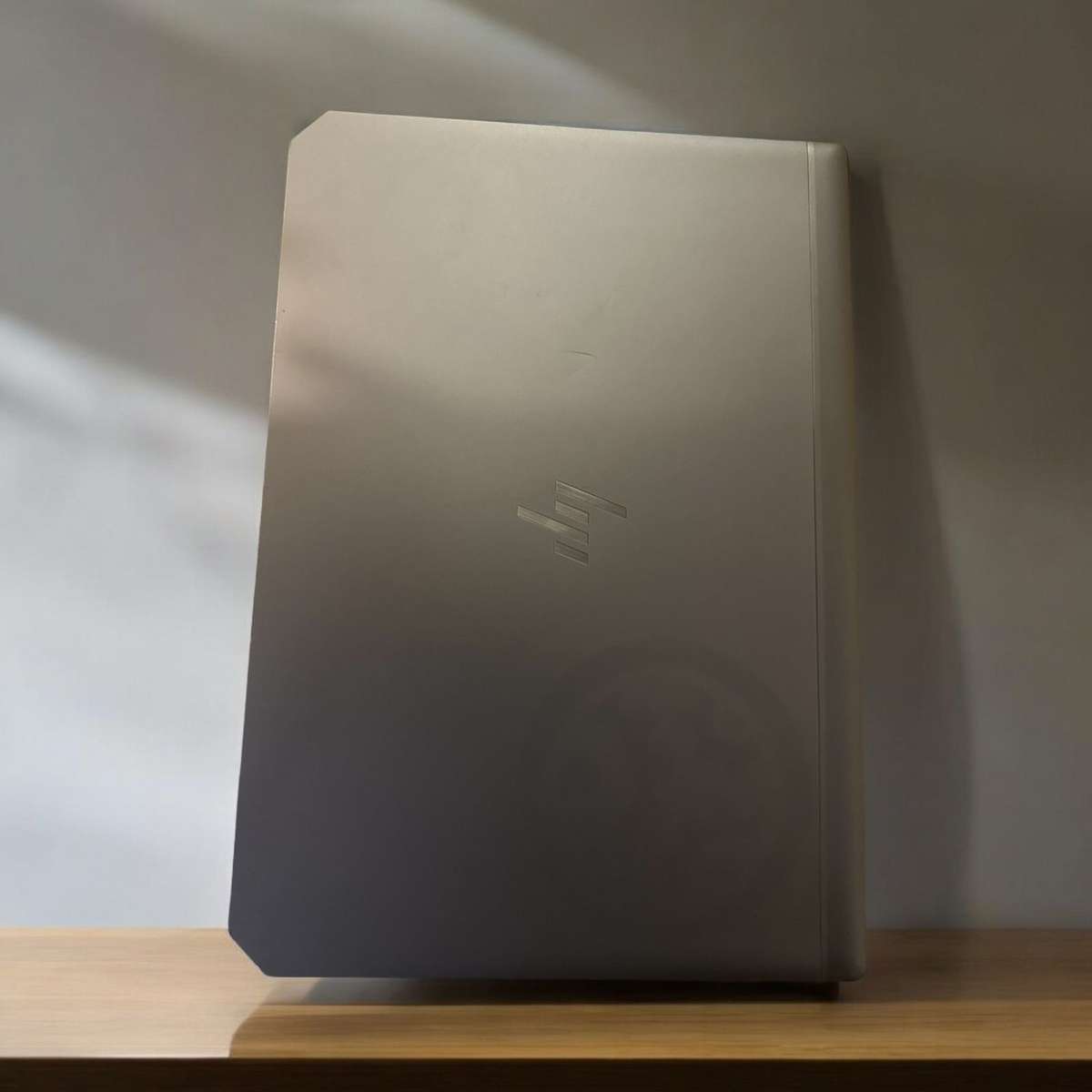 HP ZBook 15 G5 Mobile Workstation  Core i7-8750H / 15.6 FHD / 32GB RAM / 512GB SSD