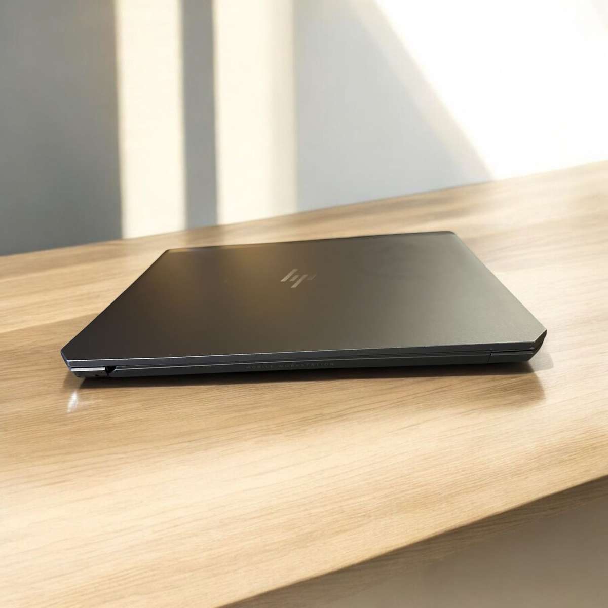 HP ZBook 15 G5 Mobile Workstation  Core i7-8750H / 15.6 FHD / 32GB RAM / 512GB SSD