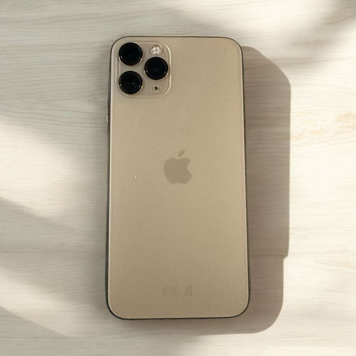 I PHONE 11 PRO 64GB 74% BATT HEALTH MINT CONDITION