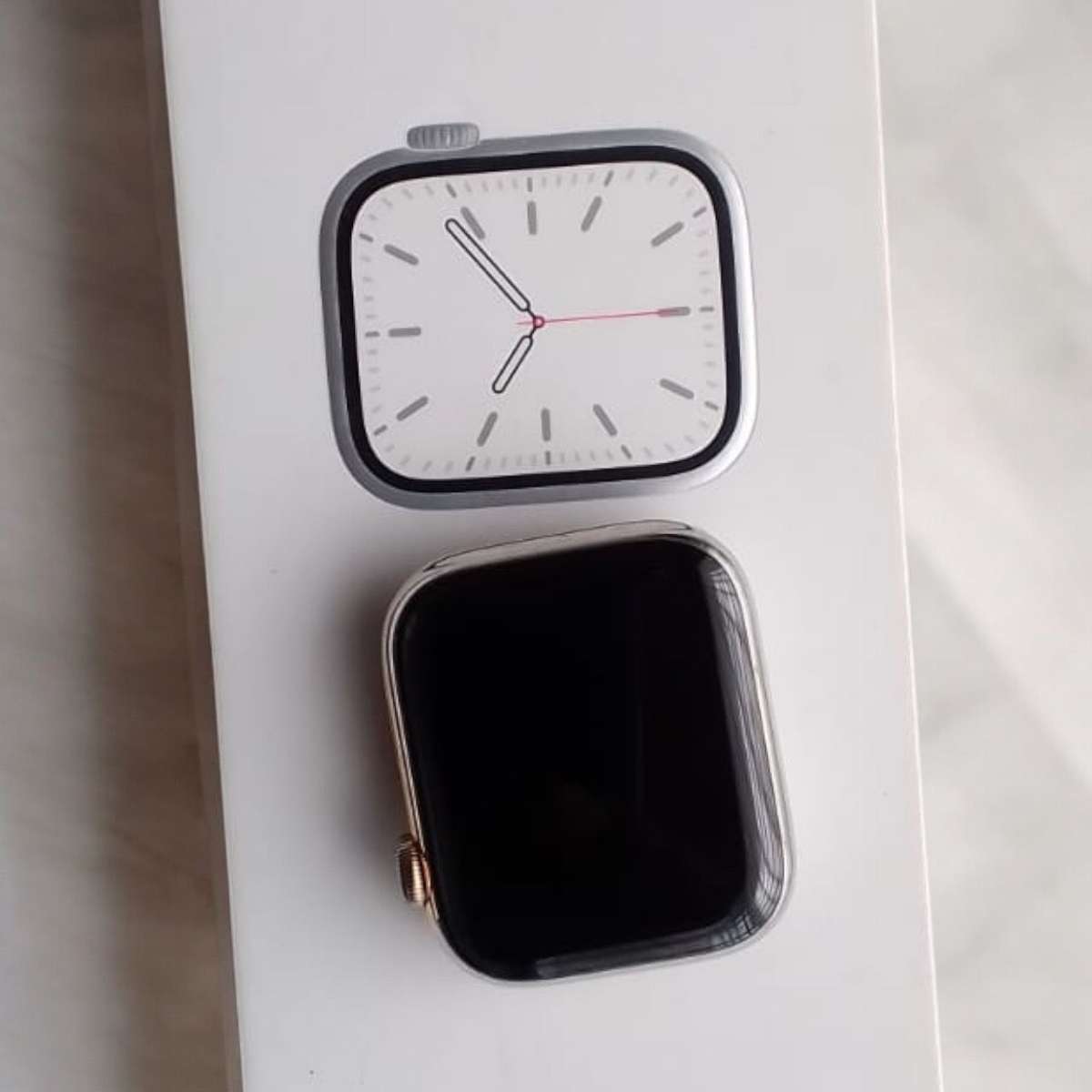 Apple Watch Series 7 GPS  + CELLULAR GOLD STAINLESS STEEL CASE