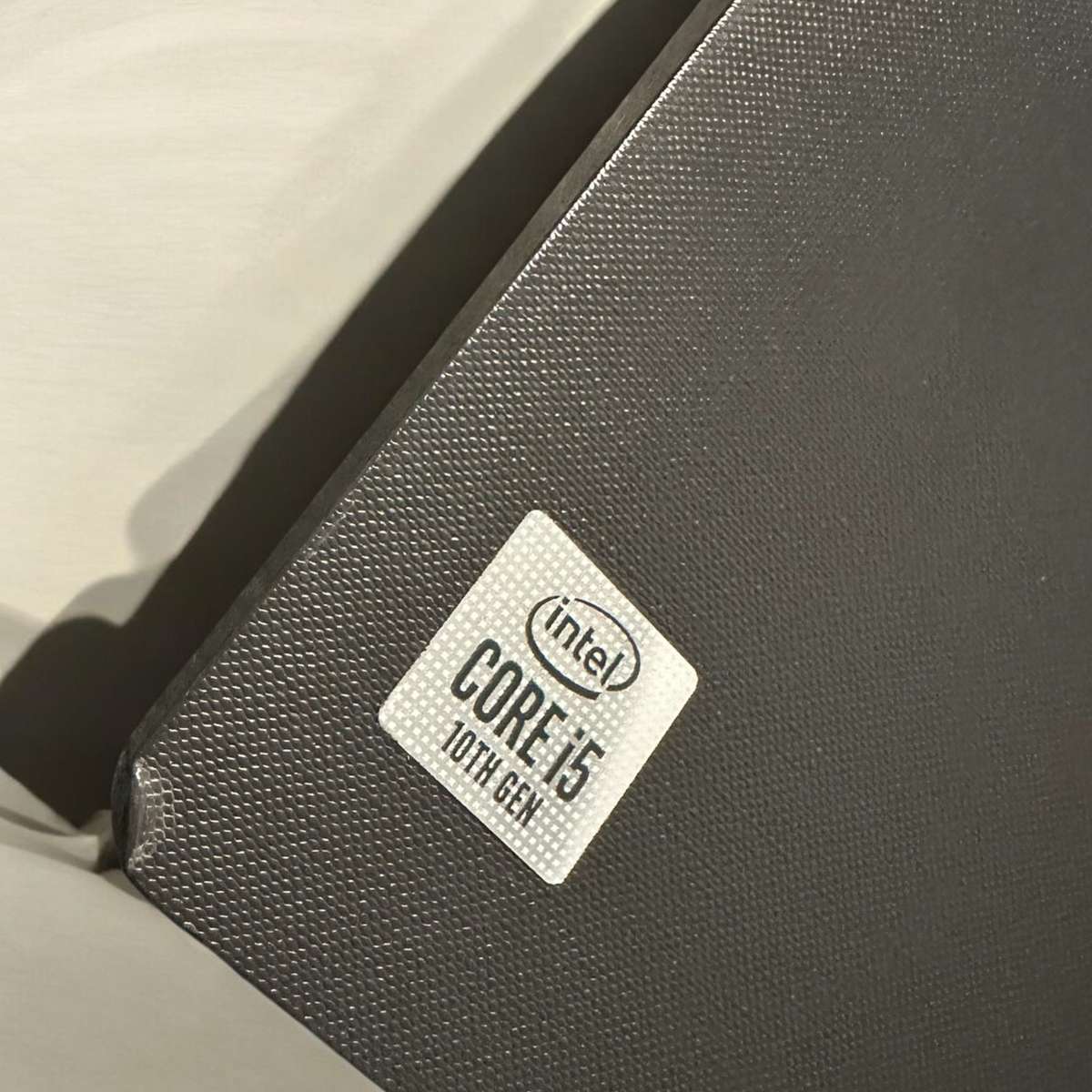 LENOVO V15-IIL CORE I5 10TH GEN 12GB RAM 250GB NVME SSD FHD DISPLAY PLEASE READ