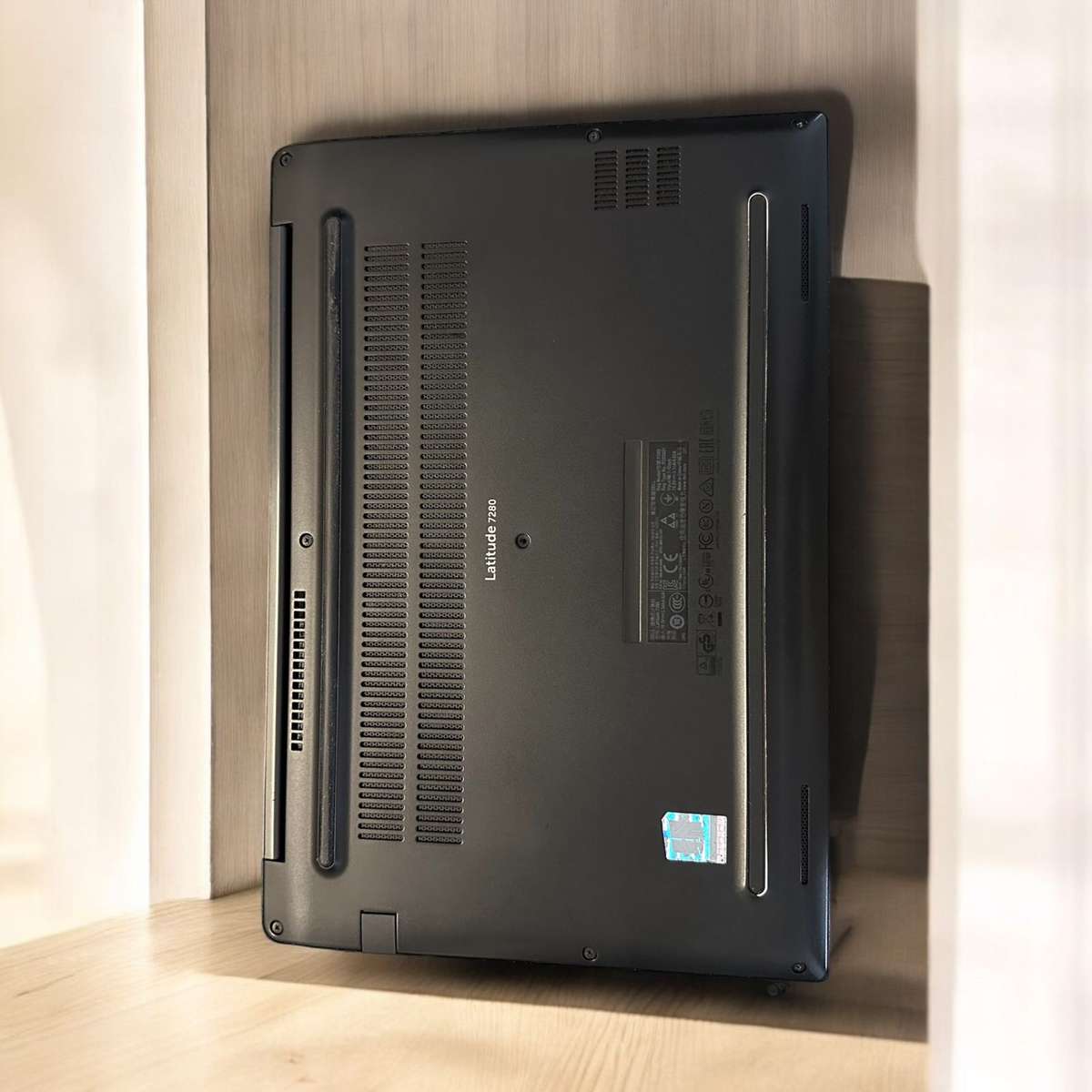 Dell Latitude 7280, 12.5` FHD  Display LTE , i5-7200U@2.5GHz, 8GB RAM, 512GB m.2 SSD New Battery