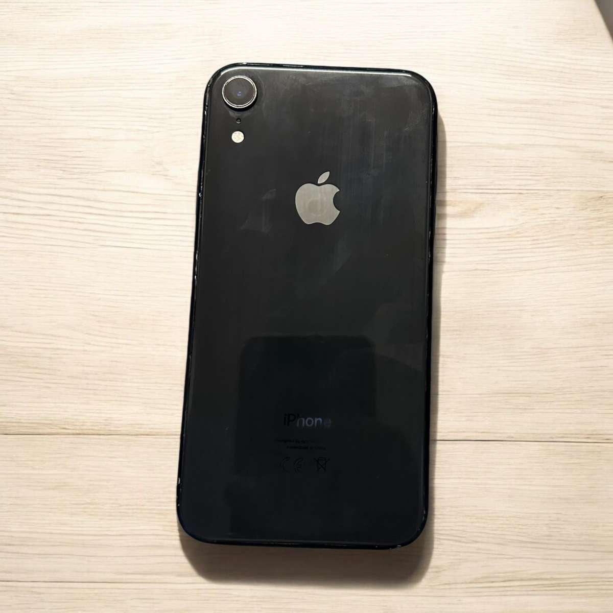 i PHONE XR 64GB   80% BATT HEALTH