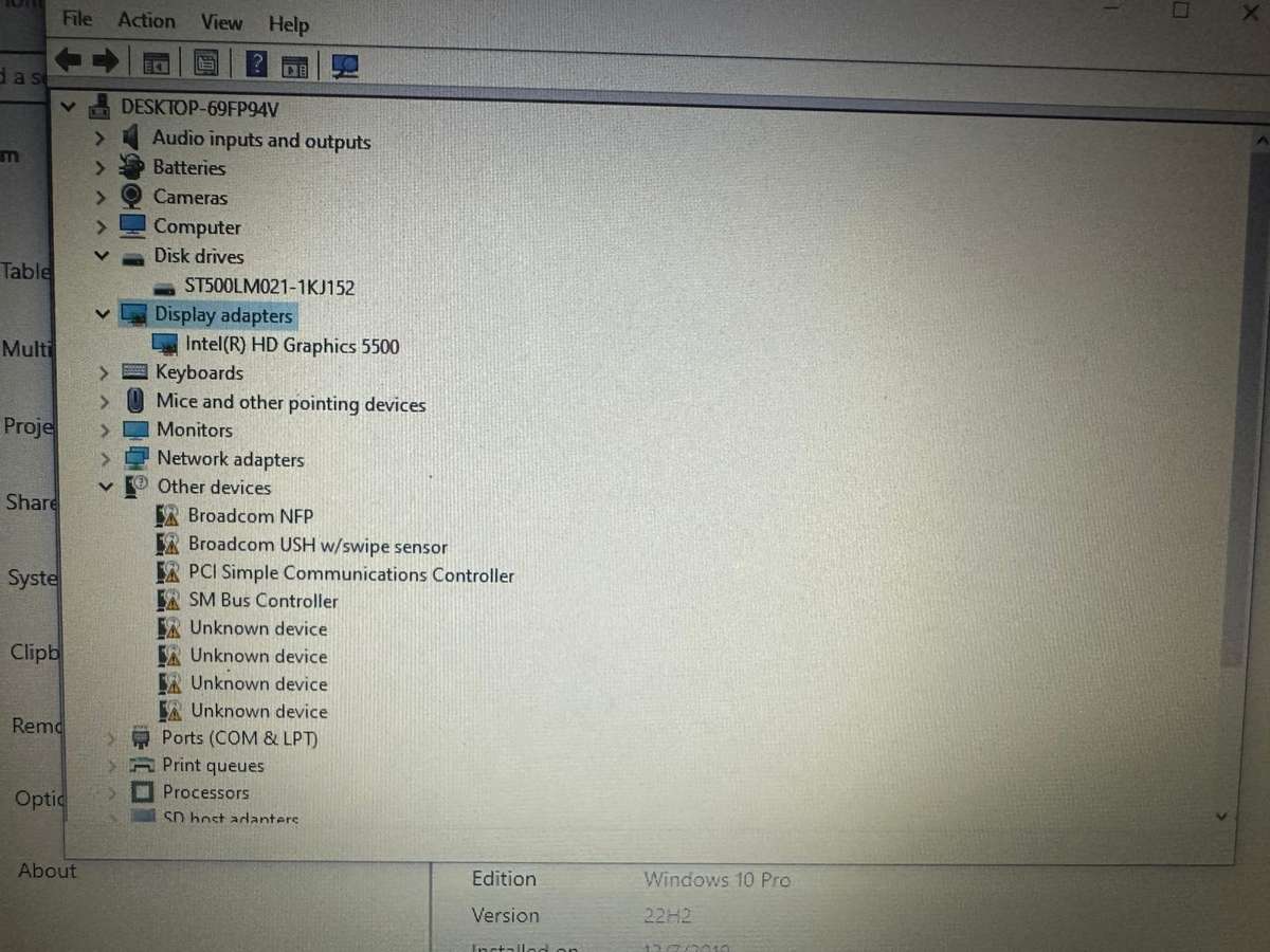 DELL  E5250 12.5'' 8GB RAM 500HDD  NEW BATTERY MINT CONDITION