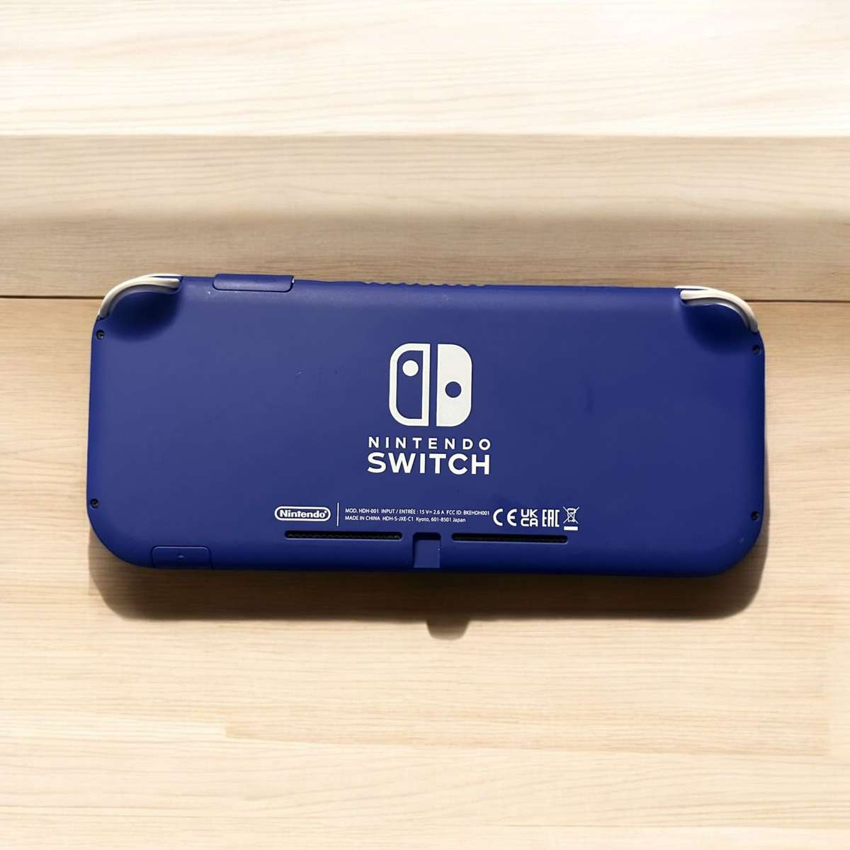 Nintendo Switch Light Model Mod.Hdh-001 With 64gb sd card & 1 game