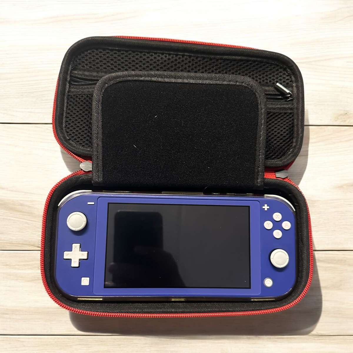 Nintendo Switch Light Model Mod.Hdh-001 With 64gb sd card & 1 game