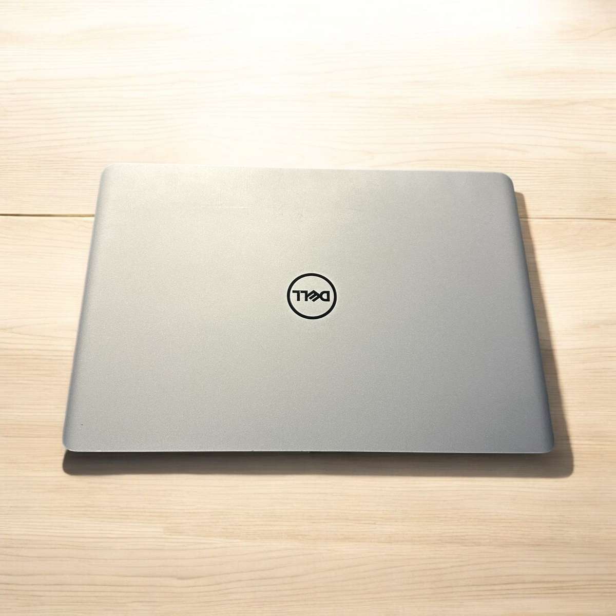 Dell Vostro 5581 8th Gen Intel Core i5-8265U, 8GB RAM 256GBSSD