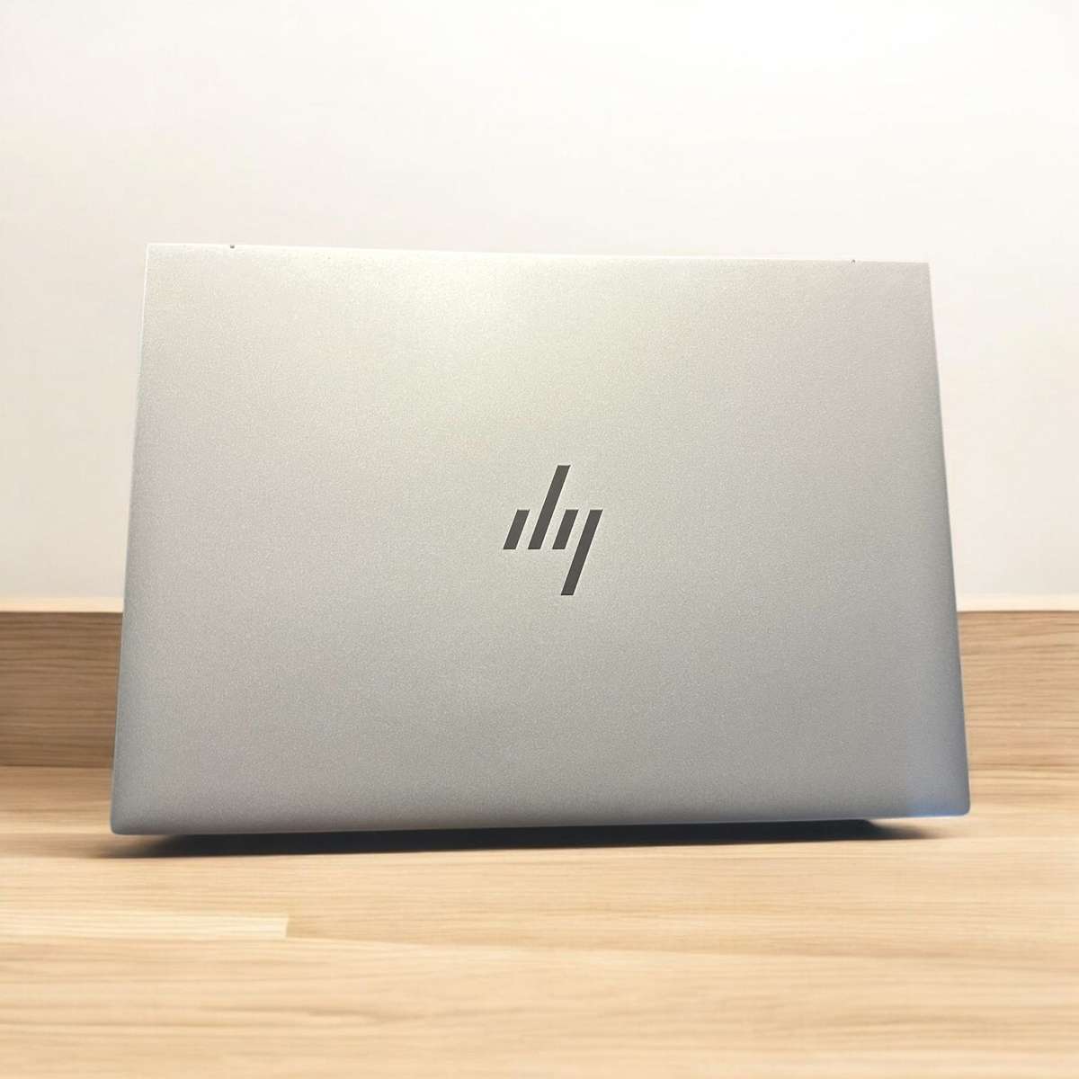 HP EliteBook 865 G10 AMD Ryzen 5 7540U 16inch WUXGA 16GB DDR5 512GB SSD HP WARRANTY MINT