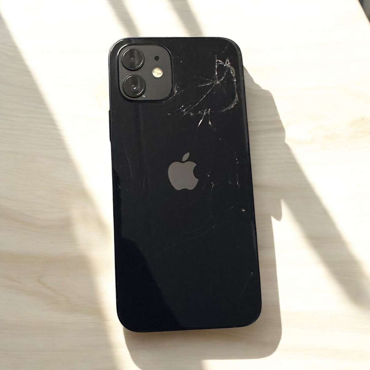 I PHONE 12  64 GB 81% BATTERY HEALTH