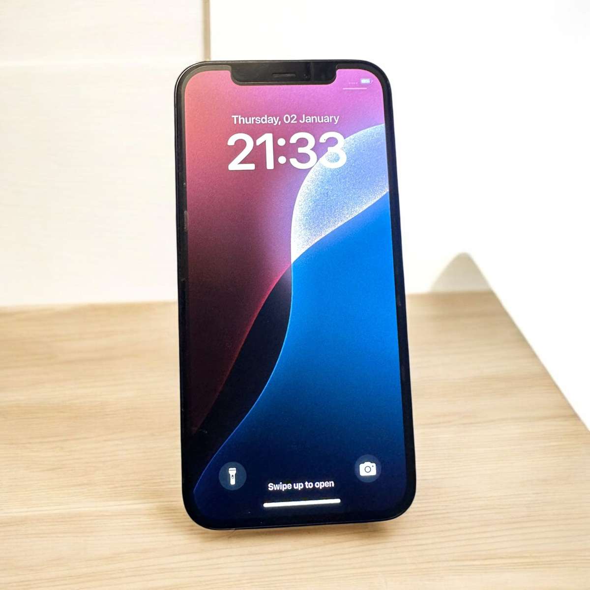 I PHONE 12  64 GB 81% BATTERY HEALTH