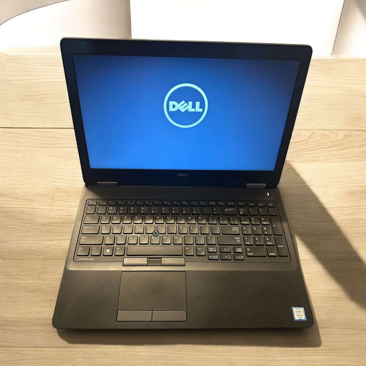 Dell Latitude E5570,  i5-6200@2.3GHz, 8GB RAM, 256GB SSD