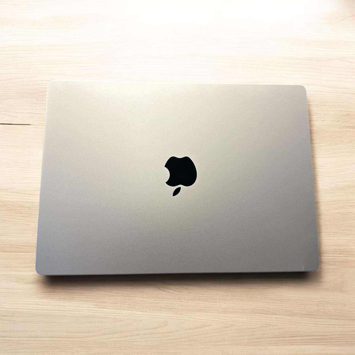 MacBook Pro 14 inch 2021 3.5GHz M1 Pro 16GB RAM 512GB SSD Space Grey Mint