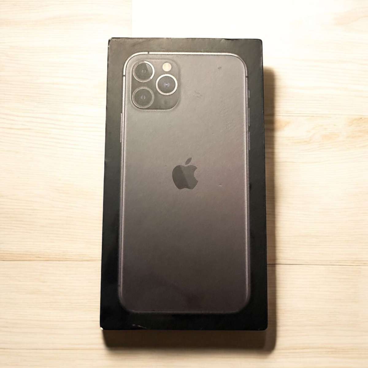 I PHONE 11 PRO 64GB 100% BATT HEALTH MINT CONDITION PLEASE READ